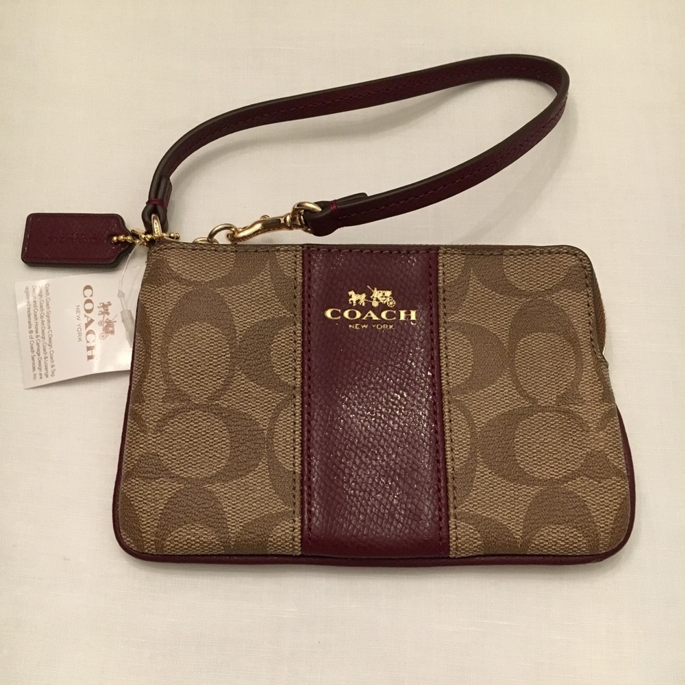 BLOW OUT!!! NWT Coach Signature Wristlet- w/ Burg